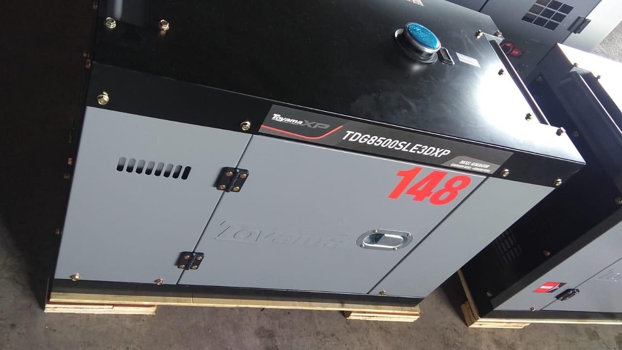 Gerador Toyama 7 kVA Diesel Trifásico Carenado